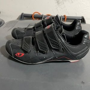 Giro cycling shoes